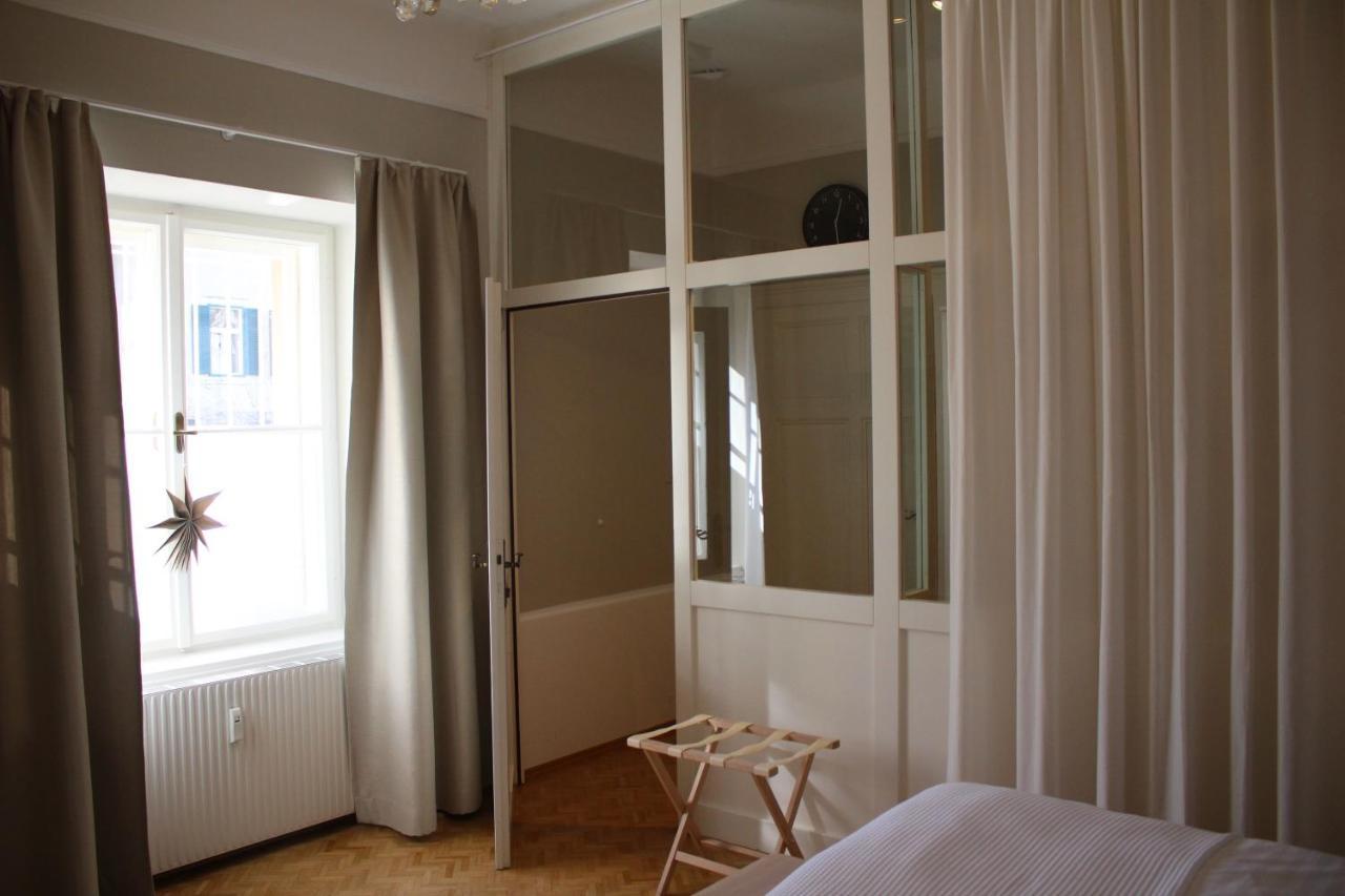 White Flat By Grazrentals With Cool Location & Free Parking Экстерьер фото