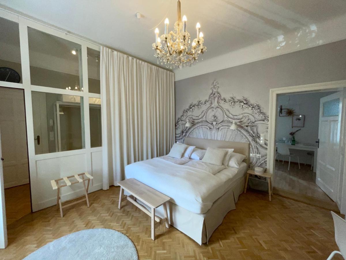White Flat By Grazrentals With Cool Location & Free Parking Экстерьер фото