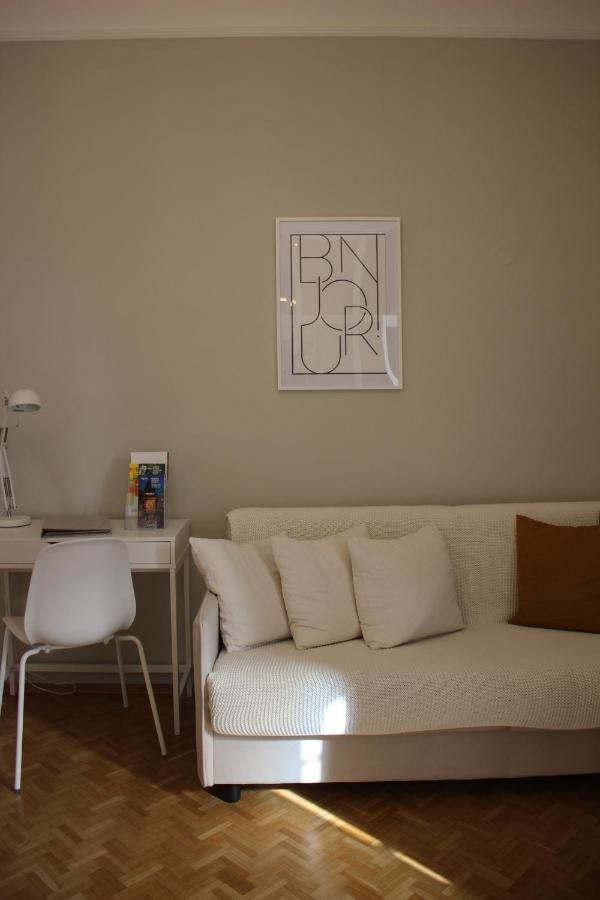 White Flat By Grazrentals With Cool Location & Free Parking Экстерьер фото